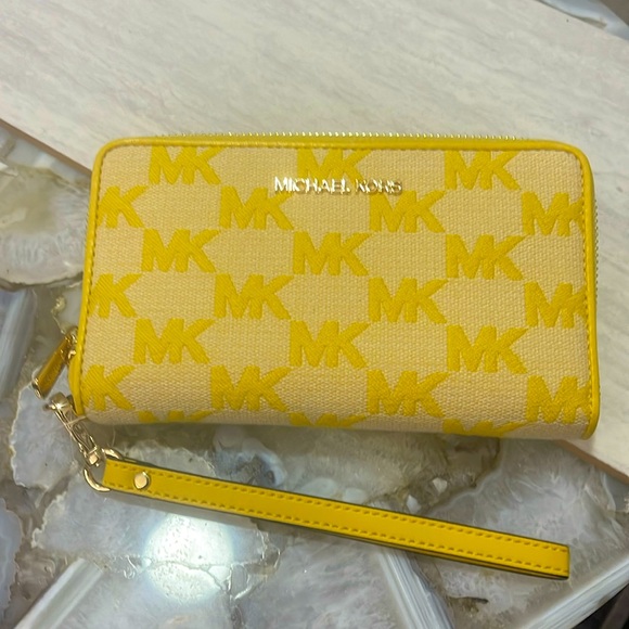 Michael Kor jet set travel phone holder wallet - Picture 1 of 6